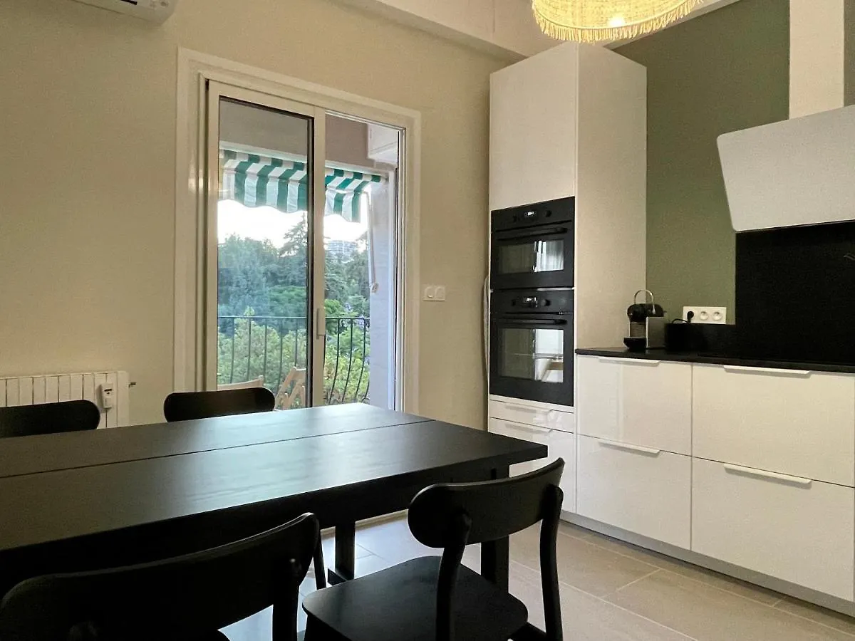 Air-Conditioned Apartment With Garage Near The Sea Nice