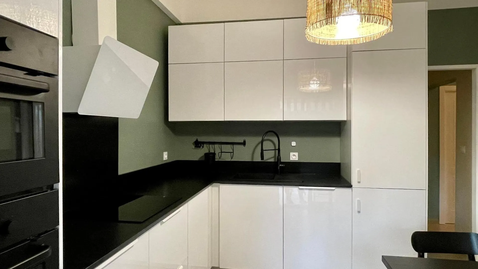 Air-Conditioned Apartment With Garage Near The Sea Nice